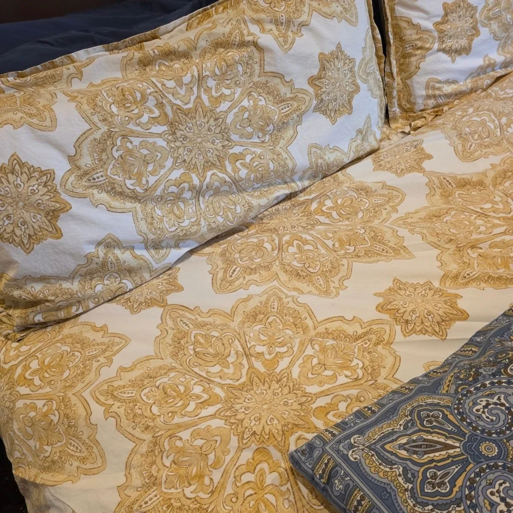 Pottery Barn King Duvet Cover Set 6pc, Gold Medallion 2 King & 3 Euro Shams Blue